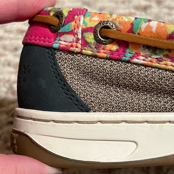 Gently worn Sperry Angelfish Boat Shoes - Picture 6 of 12